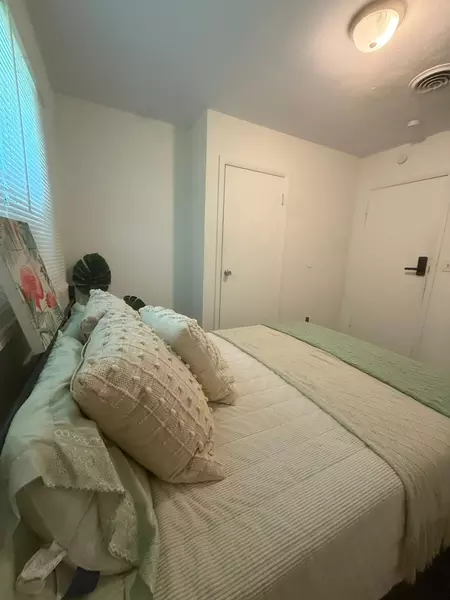 Coliving in Holden Heights - Central Orlando, Orlando