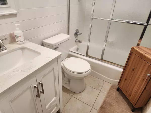 Coliving in University City North - North Charlotte, Charlotte