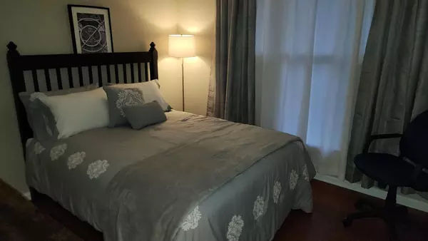 Coliving in University City North - North Charlotte, Charlotte