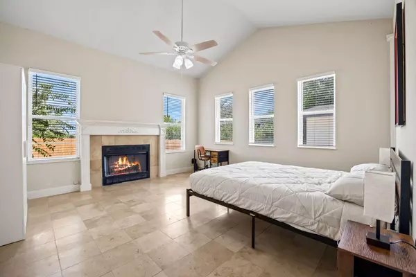 Coliving in Far West Side - West SATX, San Antonio