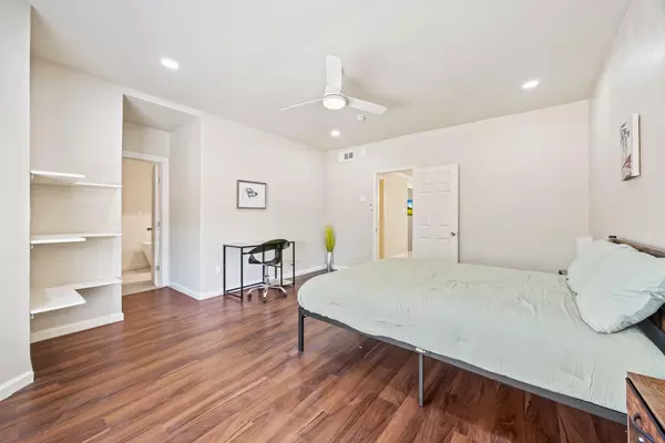 Coliving in Far West Side - West SATX, San Antonio
