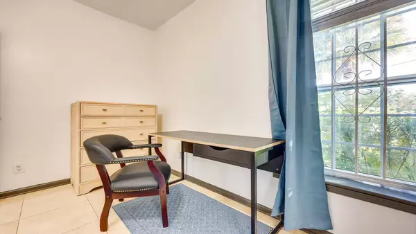 Coliving in Lake Forest - Northside, Jacksonville