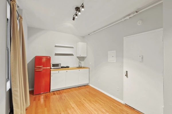 Studio Apartment for rent in Midtown West - Manhattan, New York