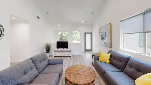 Coliving in North Hollywood - San Fernando Valley, Los Angeles