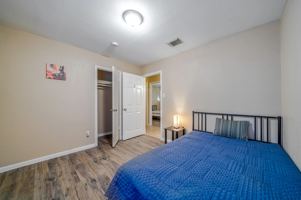 Coliving in Acres Home - Nw Houston, Houston