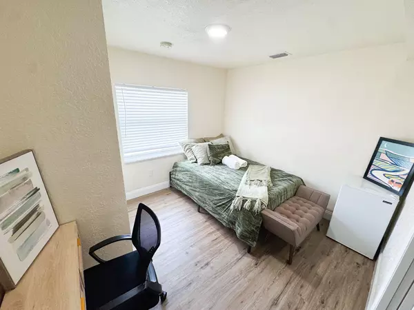 Coliving in Kenwood - Clearwater-St. Petersburg, Tampa