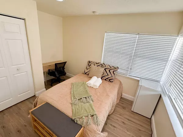 Coliving in Kenwood - Clearwater-St. Petersburg, Tampa