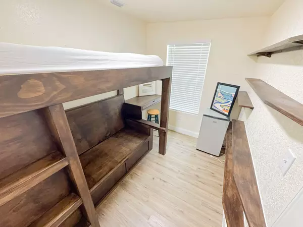 Coliving in Kenwood - Clearwater-St. Petersburg, Tampa