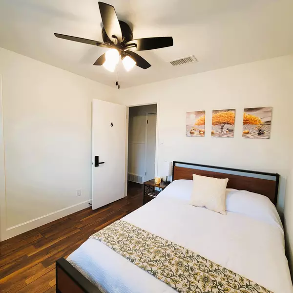 Coliving in Irving - Sw Dallas, Dallas