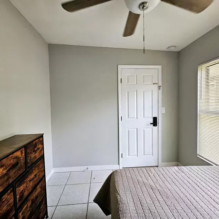 Coliving in Holden Heights - Central Orlando, Orlando