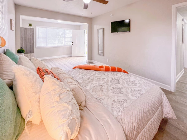 Coliving in College Park JAX - Northside, Jacksonville