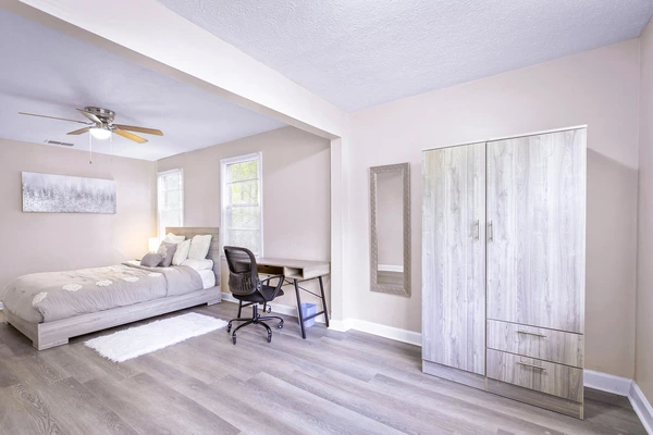 Coliving in College Park JAX - Northside, Jacksonville