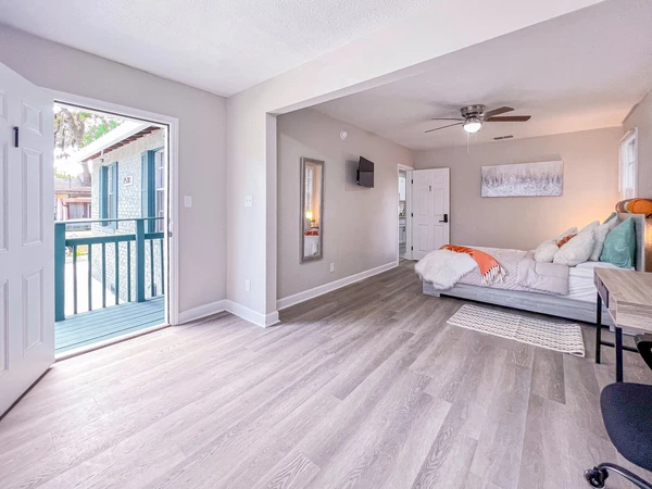 Coliving in College Park JAX - Northside, Jacksonville