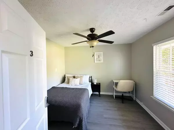 Coliving in Gorman - Outer Triangle, Raleigh