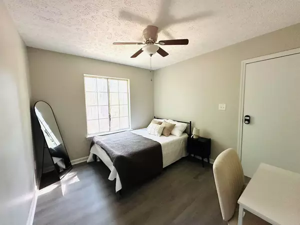 Coliving in Gorman - Outer Triangle, Raleigh