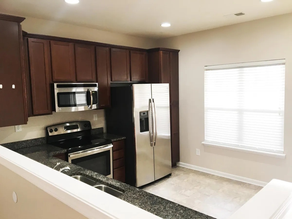 Coliving in University City South - North Charlotte, Charlotte