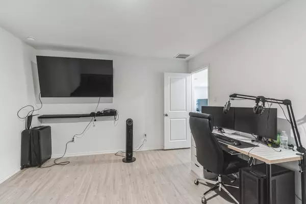 Coliving in Brooks City Base - South SATX, San Antonio