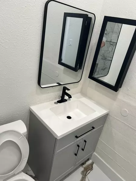 Coliving in Ybor City - Central Tampa, Tampa