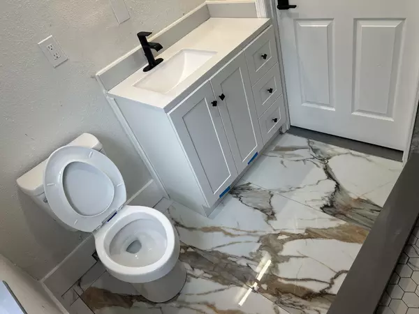 Coliving in Ybor City - Central Tampa, Tampa