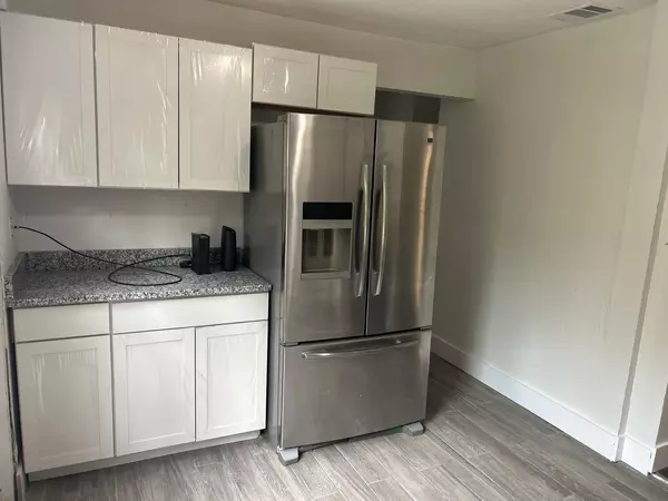 Coliving in Ybor City - Central Tampa, Tampa