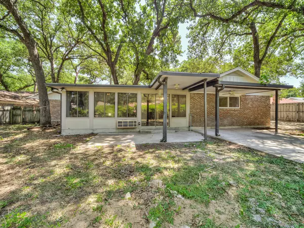 Coliving in West Arlington - Arlington, Dallas