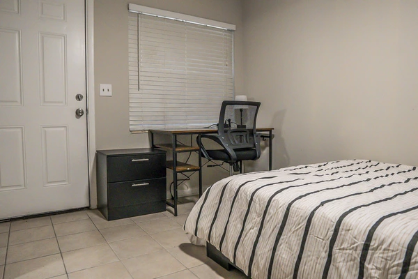 Coliving in Lake Forest - Northside, Jacksonville