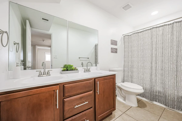 Coliving in Glendale - NW Valley, Phoenix