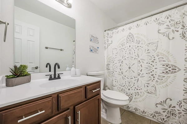Coliving in Glendale - NW Valley, Phoenix
