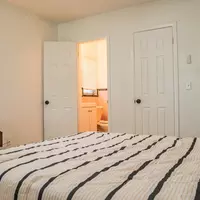 Coliving in Live Oaks Square - East Tampa, Tampa