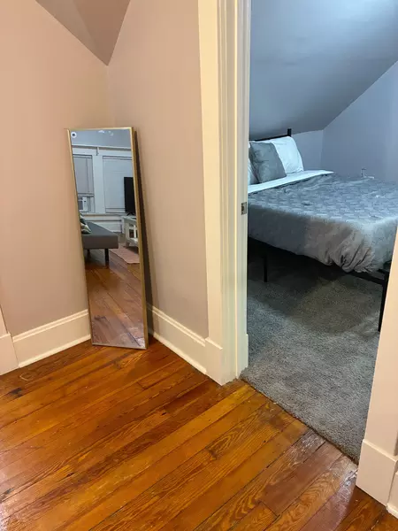 Coliving in Midtown-Westport - KCMO, Kansas City