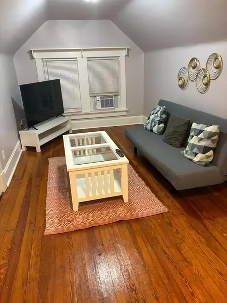 Coliving in Midtown-Westport - KCMO, Kansas City