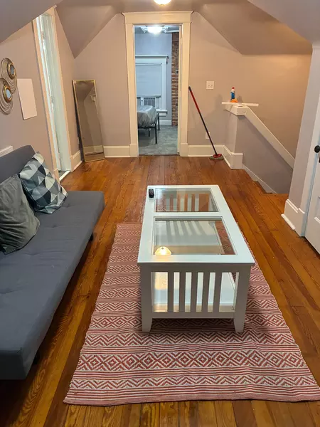 Coliving in Midtown-Westport - KCMO, Kansas City