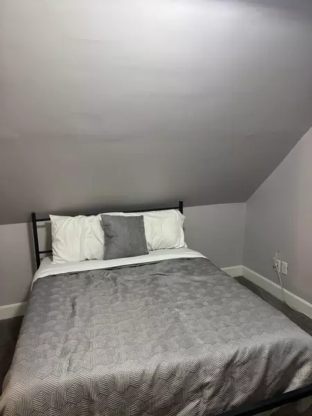 Coliving in Midtown-Westport - KCMO, Kansas City