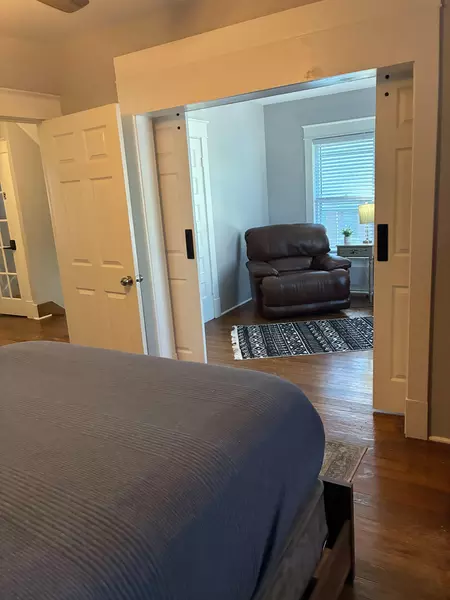 Coliving in Midtown-Westport - KCMO, Kansas City