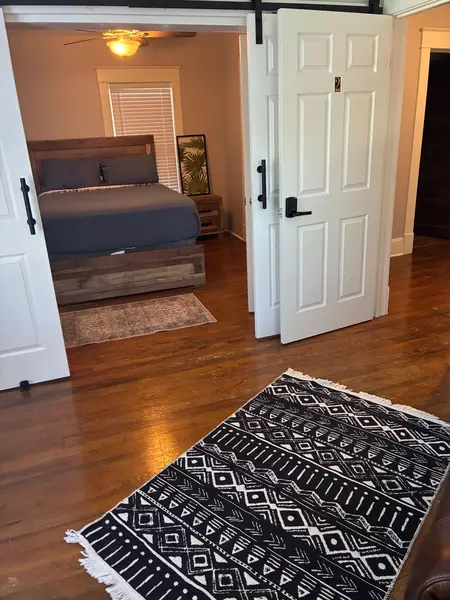 Coliving in Midtown-Westport - KCMO, Kansas City