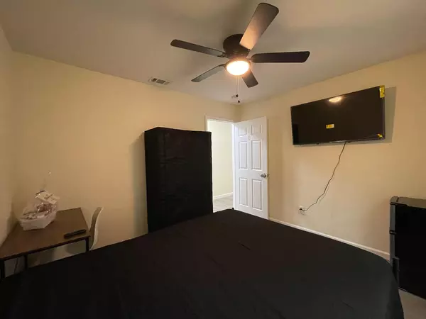 Coliving in West Arlington - Arlington, Dallas