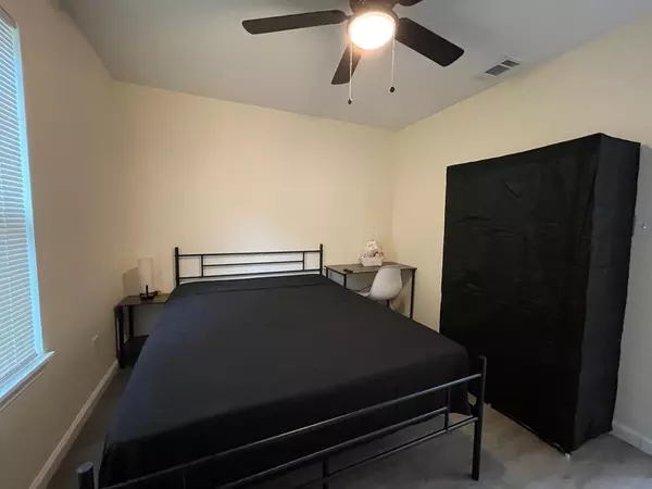 Coliving in West Arlington - Arlington, Dallas