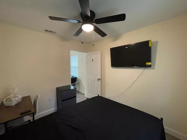 Coliving in West Arlington - Arlington, Dallas