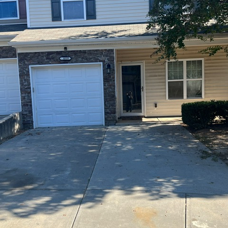 Coliving in University City South - North Charlotte, Charlotte