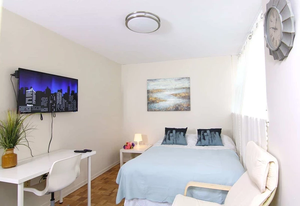 Coliving in St James Town - Downtown TO, Toronto