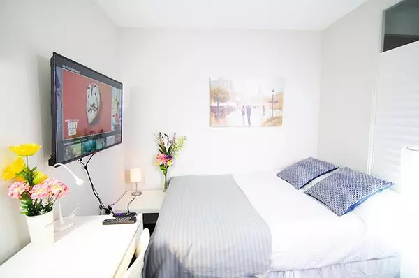 Coliving in St James Town - Downtown TO, Toronto