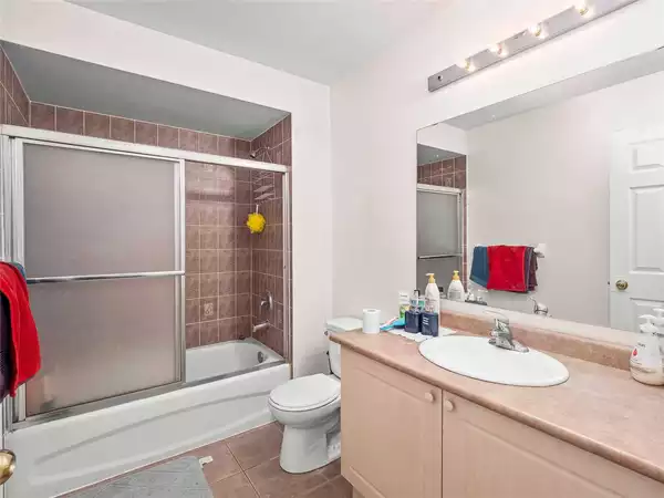Coliving in Black Creek - North York, Toronto