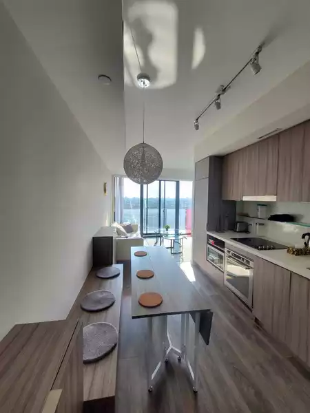 Coliving in Yonge-Bay Corridor - Downtown TO, Toronto