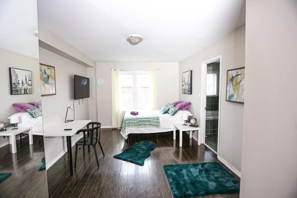 Coliving in Black Creek - North York, Toronto