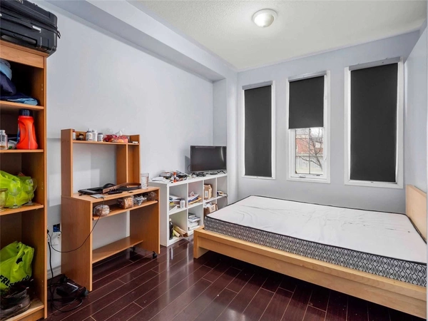 Coliving in Black Creek - North York, Toronto