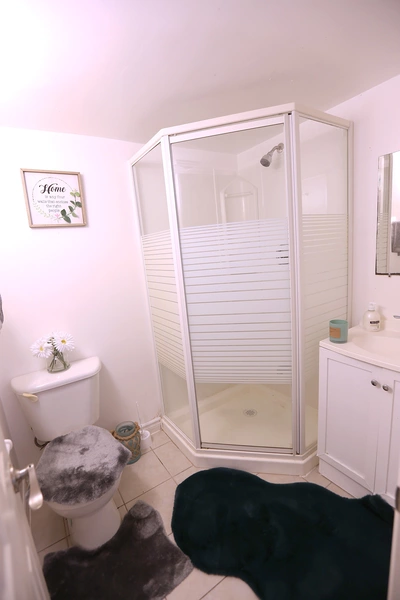 Coliving in Black Creek - North York, Toronto