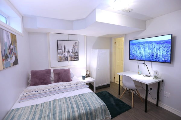 Coliving in Black Creek - North York, Toronto