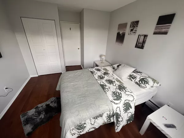 Coliving in West End - Downtown Van, Vancouver