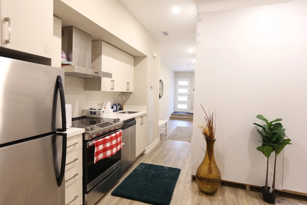 Coliving in St James Town - Downtown TO, Toronto