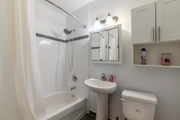 Coliving in New Toronto - Etobicoke, Toronto